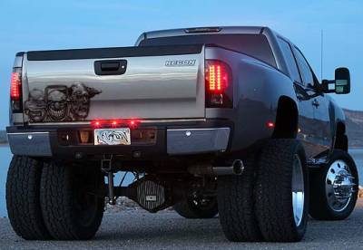 Recon Lighting - Chevy Silverado 07-13 1500 (2nd GEN Single-Wheel & 07-14 Dually) & GMC Sierra 07-14 (Dually Only) 2nd GEN Body Style LED TAIL LIGHTS - Smoked Lens - Image 3