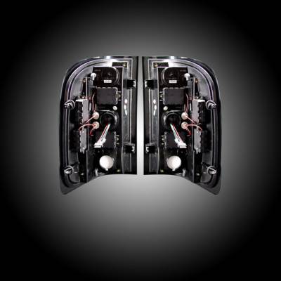 Recon Lighting - Chevy Silverado 07-13 1500 (2nd GEN Single-Wheel & 07-14 Dually) & GMC Sierra 07-14 (Dually Only) 2nd GEN Body Style OLED TAIL LIGHTS - Dark Red Smoked Lens - Image 3